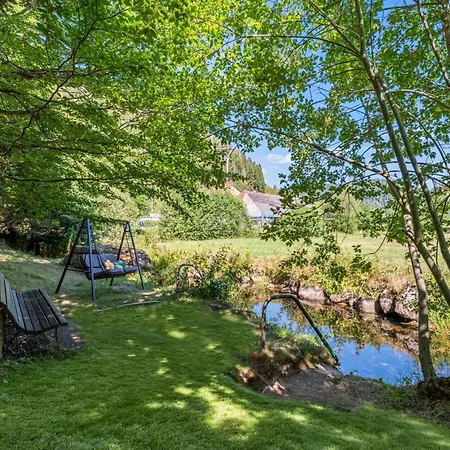 Grosser Garten Mit Grill,-spiel Und Sitzmoeglichkeiten-umgeben Von Schoener Natur-ferienhaus Albmatte * Sankt Blasien