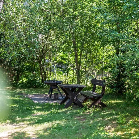 Lägenhet Grosser Garten Mit Grill,-spiel Und Sitzmoeglichkeiten-umgeben Von Schoener Natur-ferienhaus Albmatte